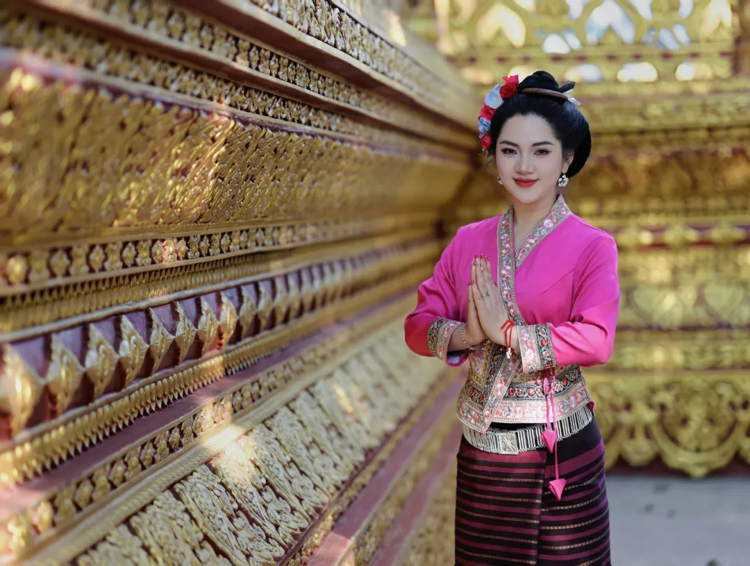 《勐混坝子美如画》& 玉叫勐混