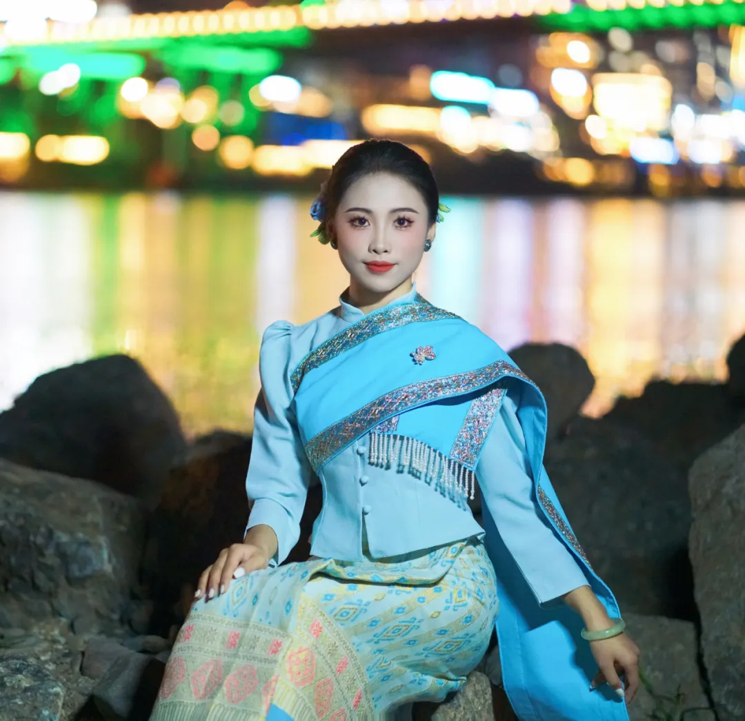 《爱意难藏》& 玉燕坎